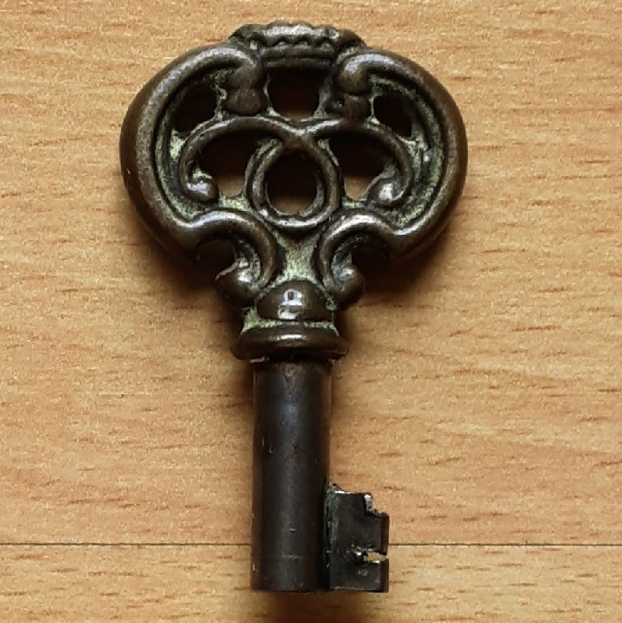 CLÉ des Coffrets MoyenAge et Renaissance. Brocanka Collections